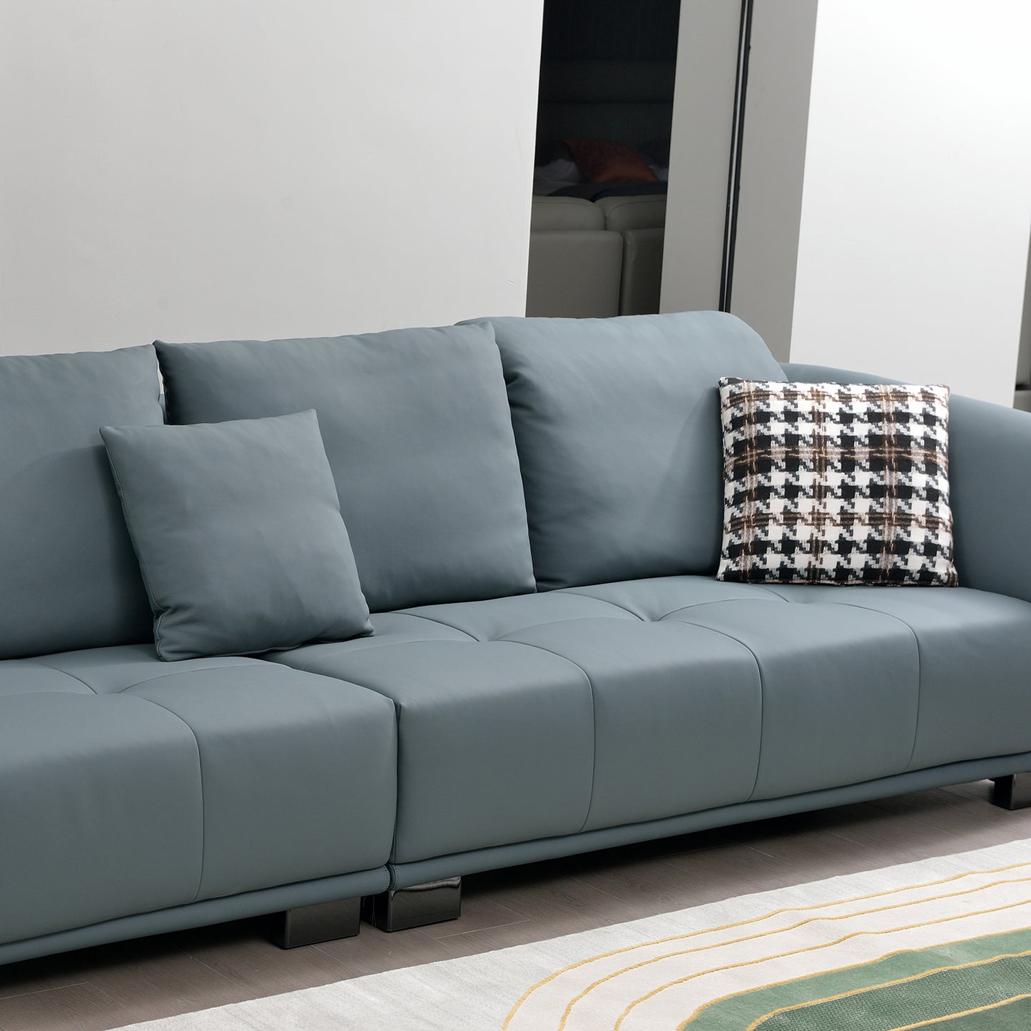 Mokdern Standard 4-Seat leather Sofa With Footrest